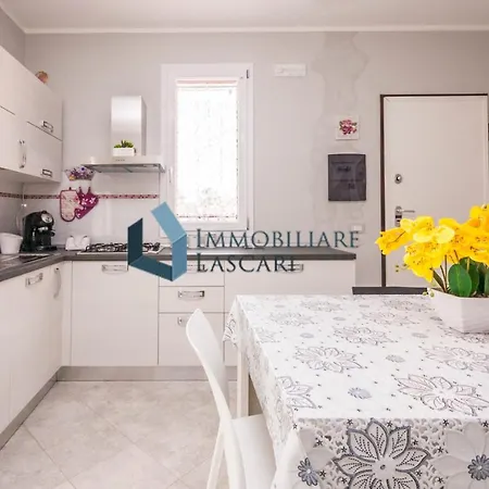 Semesterbostad Luana, A Pochi Passi Dal Mare Lascari