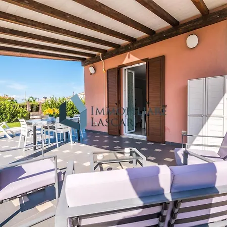 Luana, A Pochi Passi Dal Mare Semesterbostad Lascari