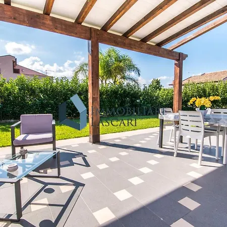 Semesterbostad Luana, A Pochi Passi Dal Mare Lascari