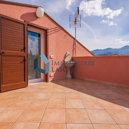 Luana, A Pochi Passi Dal Mare